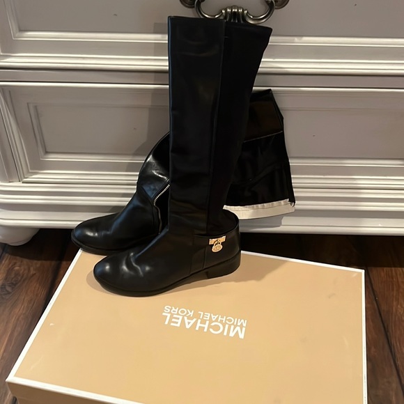 Michael Kors tall boots - Picture 1 of 8